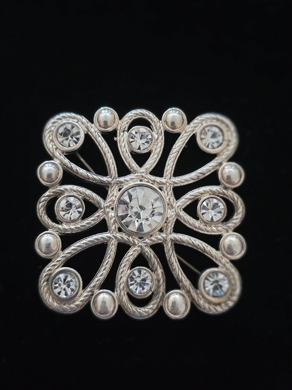 Premiere Design Silver-Tone Crystal Floral Brooch Vintage Classic Look 2"x2"‎